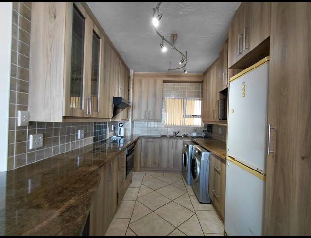 2 BEDROOM APARTMENT FOR SALE IN JEFFREYS BAY CENTRAL